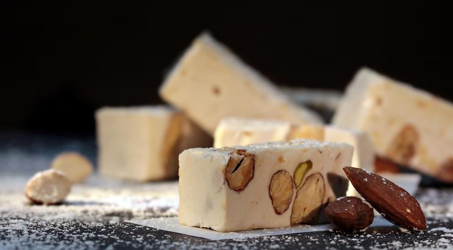 NOUGAT - OORSPRONG, SOORTEN EN KWALITEITSCRITERIA ONDER DE LOEP