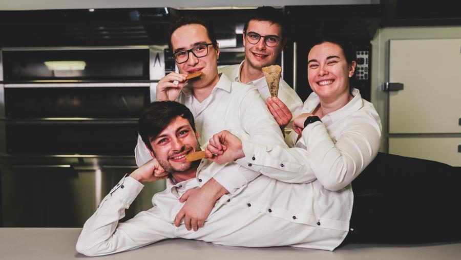 Des jeunes remportent un prix de l'innovation avec un cornet de glace inclusif