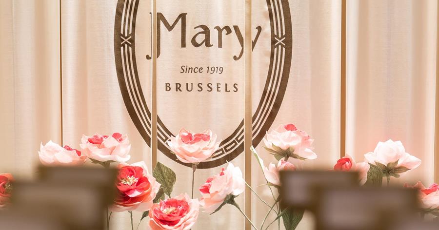 Brusselse chocolatier mary  blaast 100 kaarsjes uit